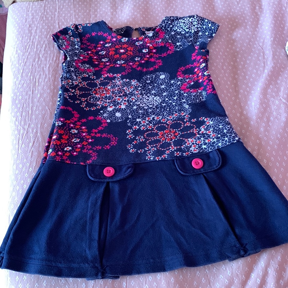 Super cute dress, Pre-loved, in very good condition. Lots of life left 🤩